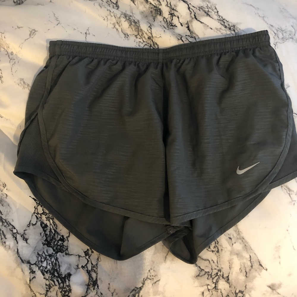 NWOT gray nike drifit shorts size S